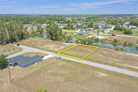 Land in Cape Coral, Florida № 1688338 - photo 6