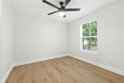 House in Seminole, Florida 4 bedrooms, 155.33 sq.m. № 1885973 - photo 23