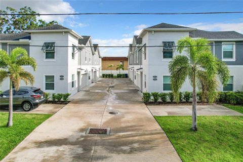 Touwnhouse à louer à Tampa, Floride: 3 chambres, 159.42 m2 № 2167660 - photo 5