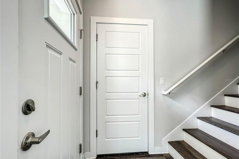 Touwnhouse à louer à Tampa, Floride: 3 chambres, 159.42 m2 № 2167660 - photo 8