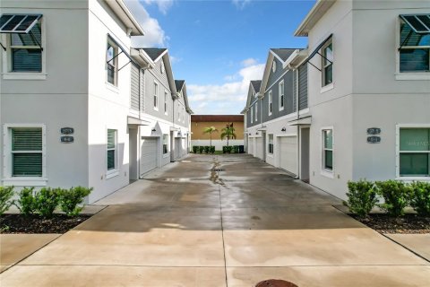 Touwnhouse à louer à Tampa, Floride: 3 chambres, 159.42 m2 № 2167660 - photo 7