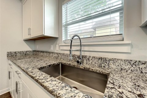 Touwnhouse à louer à Tampa, Floride: 3 chambres, 159.42 m2 № 2167660 - photo 23