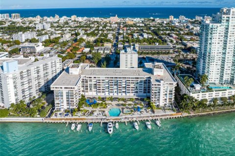 Copropriété à louer à Miami Beach, Floride: 1 chambre, 78.97 m2 № 2076378 - photo 25