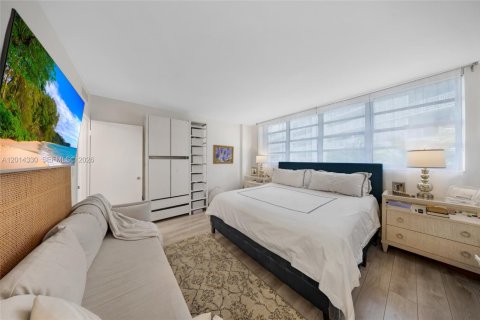 Copropriété à louer à Miami Beach, Floride: 1 chambre, 78.97 m2 № 2076378 - photo 19