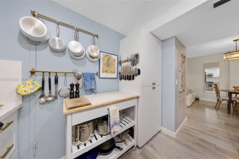 Copropriété à louer à Miami Beach, Floride: 1 chambre, 78.97 m2 № 2076378 - photo 11