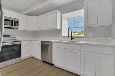 Condo in Orlando, Florida, 2 bedrooms  № 1831615 - photo 10
