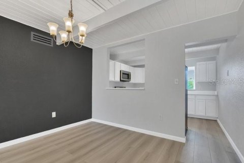 Condo in Orlando, Florida, 2 bedrooms  № 1831615 - photo 9