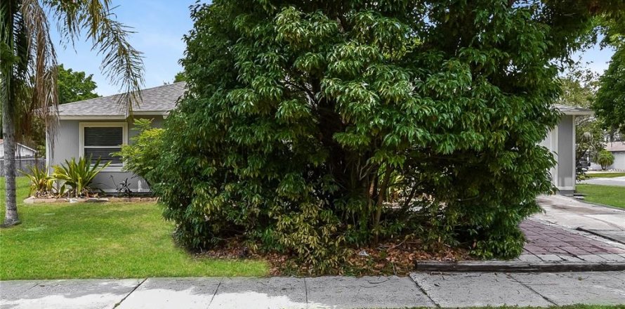 Casa en Apopka, Florida 4 dormitorios, 148.92 m2 № 1871014