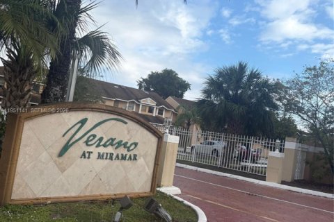 Condo in Miramar, Florida, 2 bedrooms  № 2007336