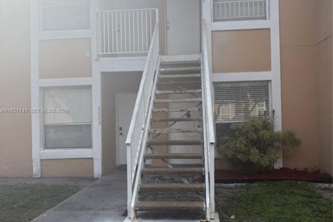 Condo in Miramar, Florida, 2 bedrooms № 2007336 - photo 4