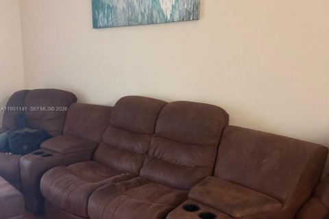 Condo in Miramar, Florida, 2 bedrooms № 2007336 - photo 9