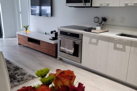 Купить кондоминиум в Майами, Флорида 1 спальня, 63.55м2, № 1984963 - фото 1