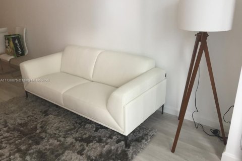 Купить кондоминиум в Майами, Флорида 1 спальня, 63.55м2, № 1984963 - фото 4