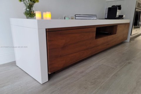 Купить кондоминиум в Майами, Флорида 1 спальня, 63.55м2, № 1984963 - фото 2