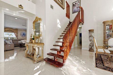 Villa ou maison à vendre à Miami, Floride: 5 chambres, 313.92 m2 № 2170868 - photo 23