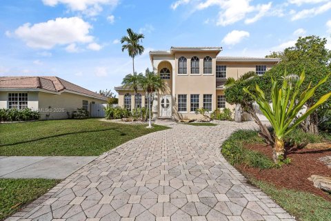 Villa ou maison à vendre à Miami, Floride: 5 chambres, 313.92 m2 № 2170868 - photo 5
