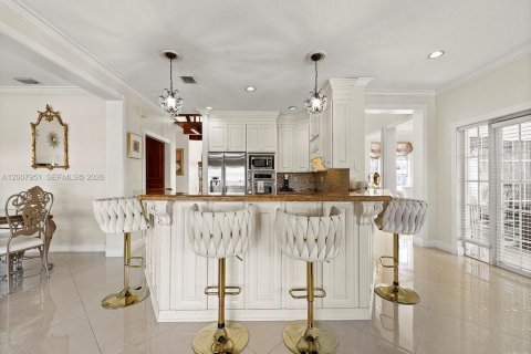 Villa ou maison à vendre à Miami, Floride: 5 chambres, 313.92 m2 № 2170868 - photo 25