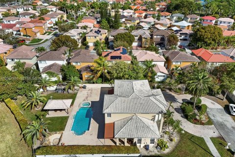 Villa ou maison à vendre à Miami, Floride: 5 chambres, 313.92 m2 № 2170868 - photo 12