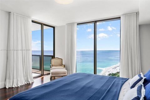 Condo in Sunny Isles Beach, Florida, 3 bedrooms  № 1863263 - photo 10