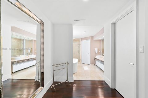 Condo in Sunny Isles Beach, Florida, 3 bedrooms  № 1863263 - photo 16