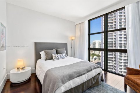 Condo in Sunny Isles Beach, Florida, 3 bedrooms  № 1863263 - photo 21