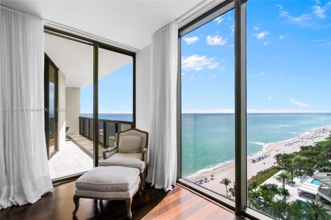 Condo in Sunny Isles Beach, Florida, 3 bedrooms  № 1863263 - photo 13