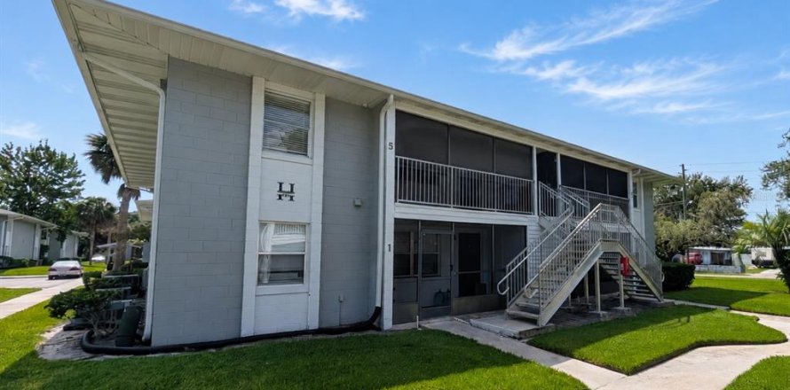 Condominio en Sanford, Florida, 1 dormitorio № 2198741
