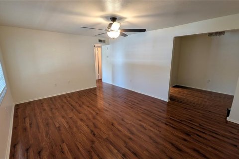 Condominio en venta en Sanford, Florida, 1 dormitorio, 67.45 m2 № 2198741 - foto 5