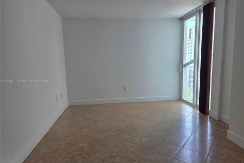 Condo in Miami Beach, Florida, 1 bedroom  № 1952803 - photo 10
