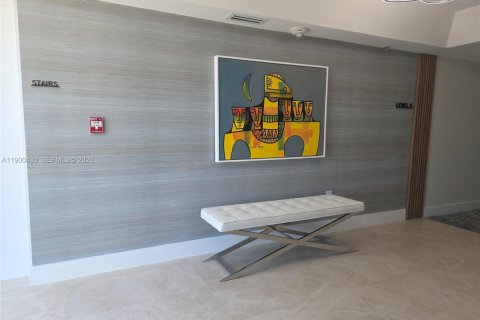 Condo in Miami Beach, Florida, 1 bedroom  № 1952803 - photo 24