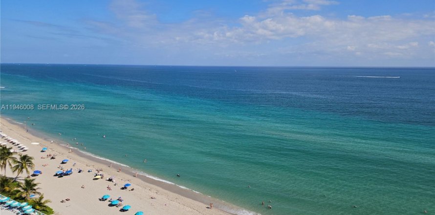 Condo à Hallandale Beach, Floride, 2 chambres  № 2002425