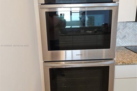 Copropriété à louer à Hallandale Beach, Floride: 2 chambres, 136.19 m2 № 2002425 - photo 7