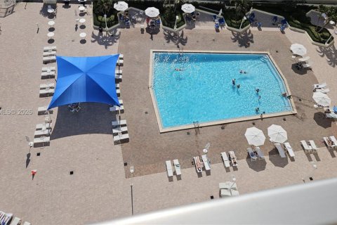 Copropriété à louer à Hallandale Beach, Floride: 2 chambres, 136.19 m2 № 2002425 - photo 21