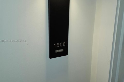 Copropriété à louer à Hallandale Beach, Floride: 2 chambres, 136.19 m2 № 2002425 - photo 4