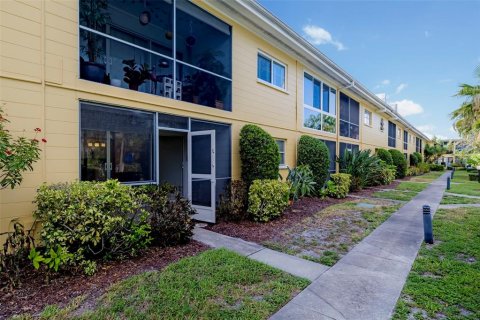Condominio en venta en Sarasota, Florida, 1 dormitorio, 59.36 m2 № 2157021 - foto 21