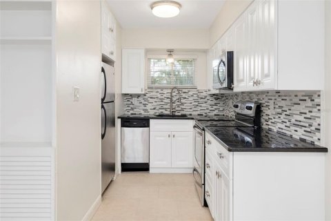 Condominio en venta en Sarasota, Florida, 1 dormitorio, 59.36 m2 № 2157021 - foto 3