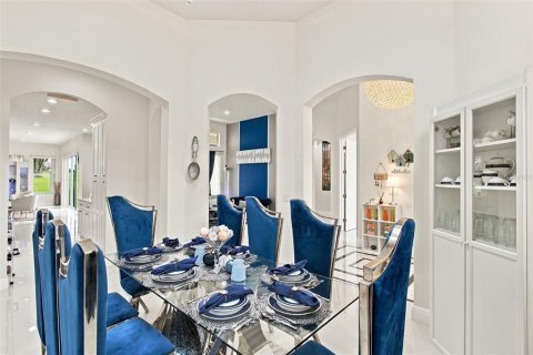 Villa ou maison à vendre à Valrico, Floride: 4 chambres, 272.11 m2 № 2418564 - photo 10