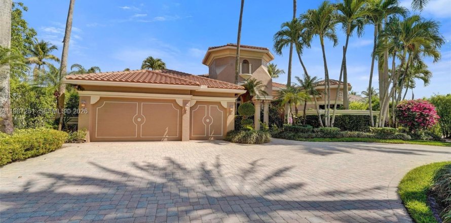 Casa en Plantation, Florida 4 dormitorios, 350.61 m2 № 2057356