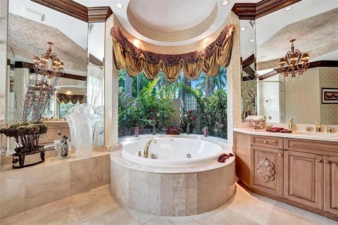 Casa en venta en Plantation, Florida, 4 dormitorios, 350.61 m2 № 2057356 - foto 22