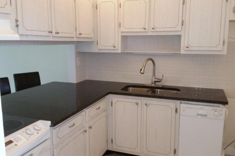 Купить кондоминиум в Лейк-Уорт, Флорида 3 комнаты, 69.12м2, № 2084104 - фото 11