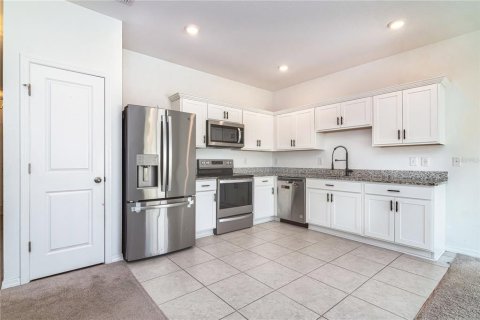 Townhouse in Davenport, Florida 3 bedrooms, 130.43 sq.m. № 1835037 - photo 11