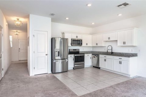 Townhouse in Davenport, Florida 3 bedrooms, 130.43 sq.m. № 1835037 - photo 10