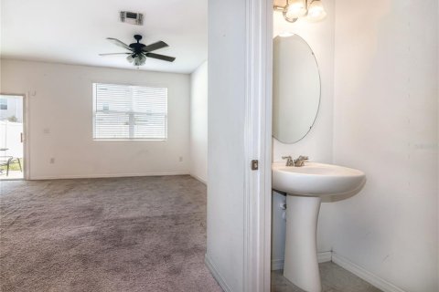 Townhouse in Davenport, Florida 3 bedrooms, 130.43 sq.m. № 1835037 - photo 14