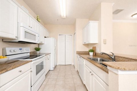 Condo in Winter Garden, Florida, 3 bedrooms in SOUTHERN PINES  № 2141344 - photo 5