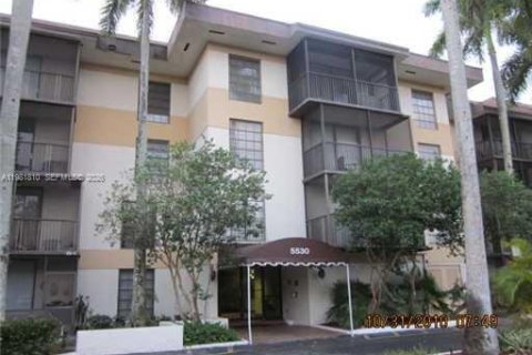 Condo in Lauderhill, Florida, 1 bedroom  № 2043030