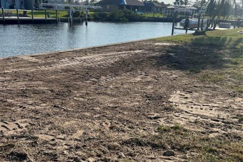 Terreno en venta en Port Charlotte, Florida № 383269 - foto 1