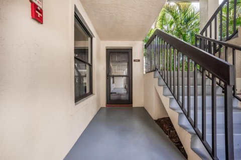 Copropriété à louer à Stuart, Floride: 2 chambres, 110.37 m2 № 2085930 - photo 4