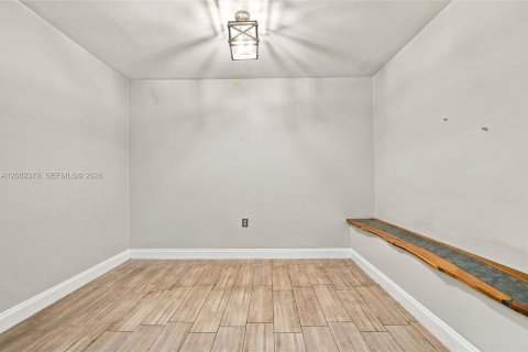 Casa en venta en Oakland Park, Florida, 3 dormitorios, 119.29 m2 № 2362873 - foto 8