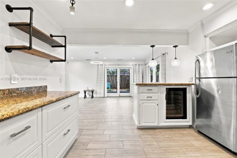 Casa en venta en Oakland Park, Florida, 3 dormitorios, 119.29 m2 № 2362873 - foto 13