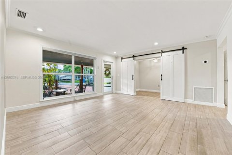 Casa en venta en Oakland Park, Florida, 3 dormitorios, 119.29 m2 № 2362873 - foto 7
